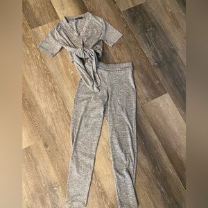 Womens gray lounge set with high waist leggings & short sleeve crop top size L